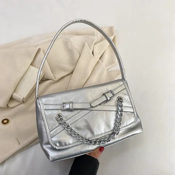 Модерна дамска чанта, изработена от сребро изкуствена кожа, дамски чанта през рамо с капак, Дизайнерска чанта 2023, Клатчи на веригата за подмишниците,
